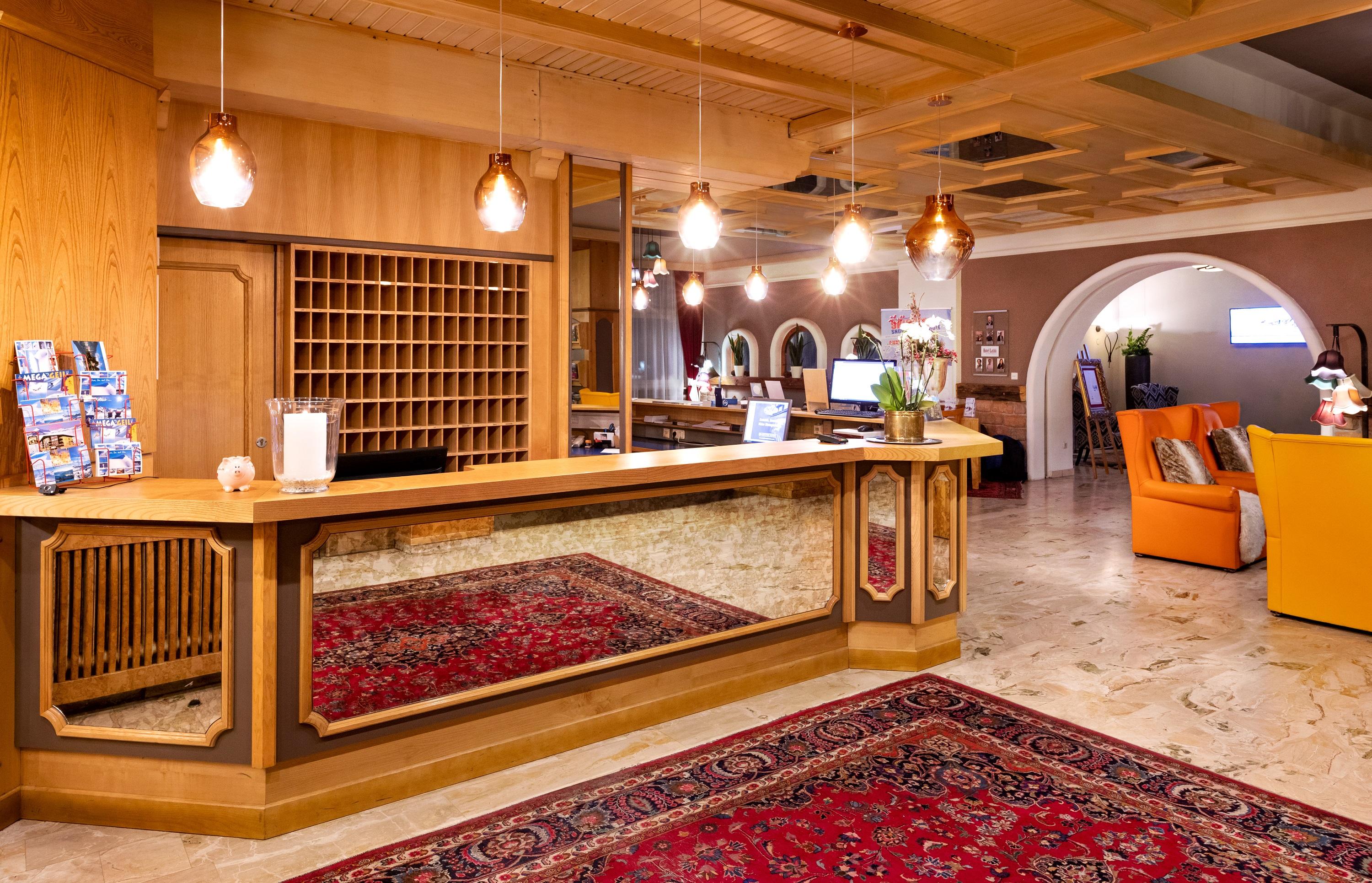 Hotel Latini 젤암제 외부 사진