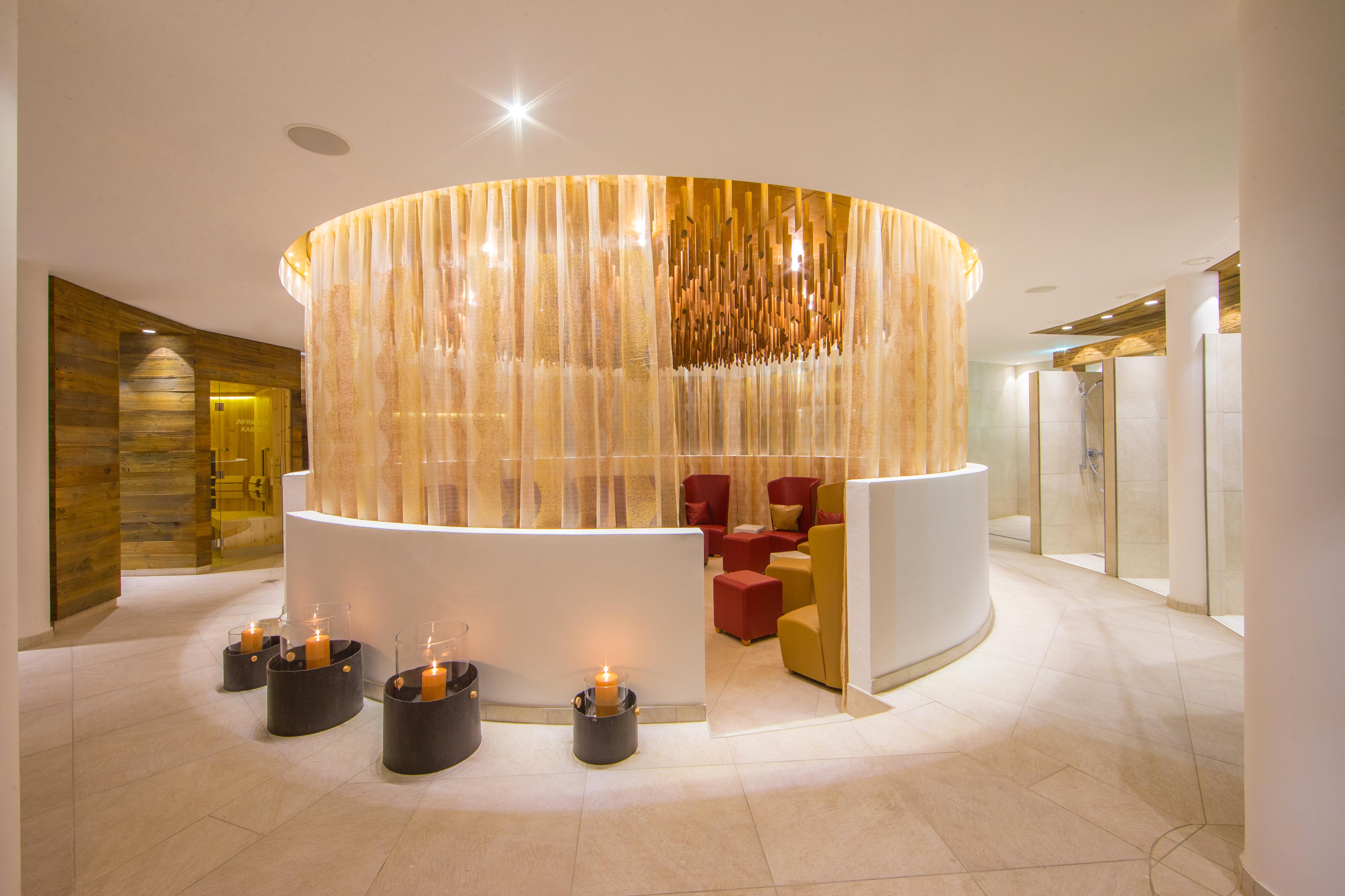 Hotel Latini 젤암제 외부 사진