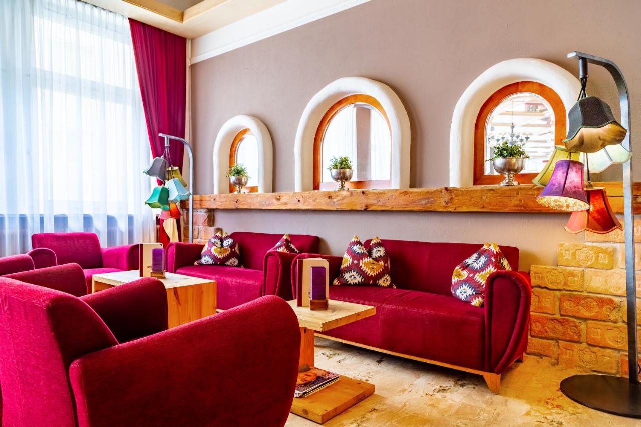 Hotel Latini 젤암제 외부 사진